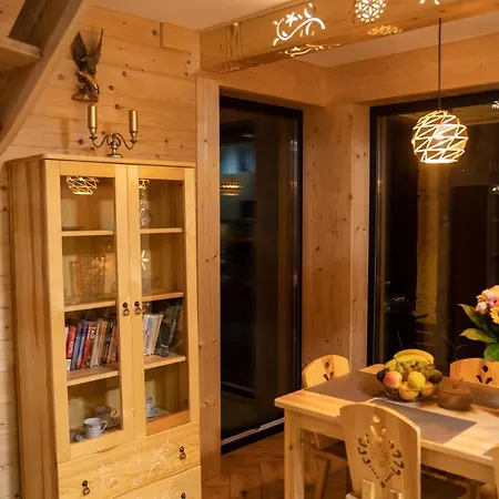 Zakopianski Czar Alpesi faház *